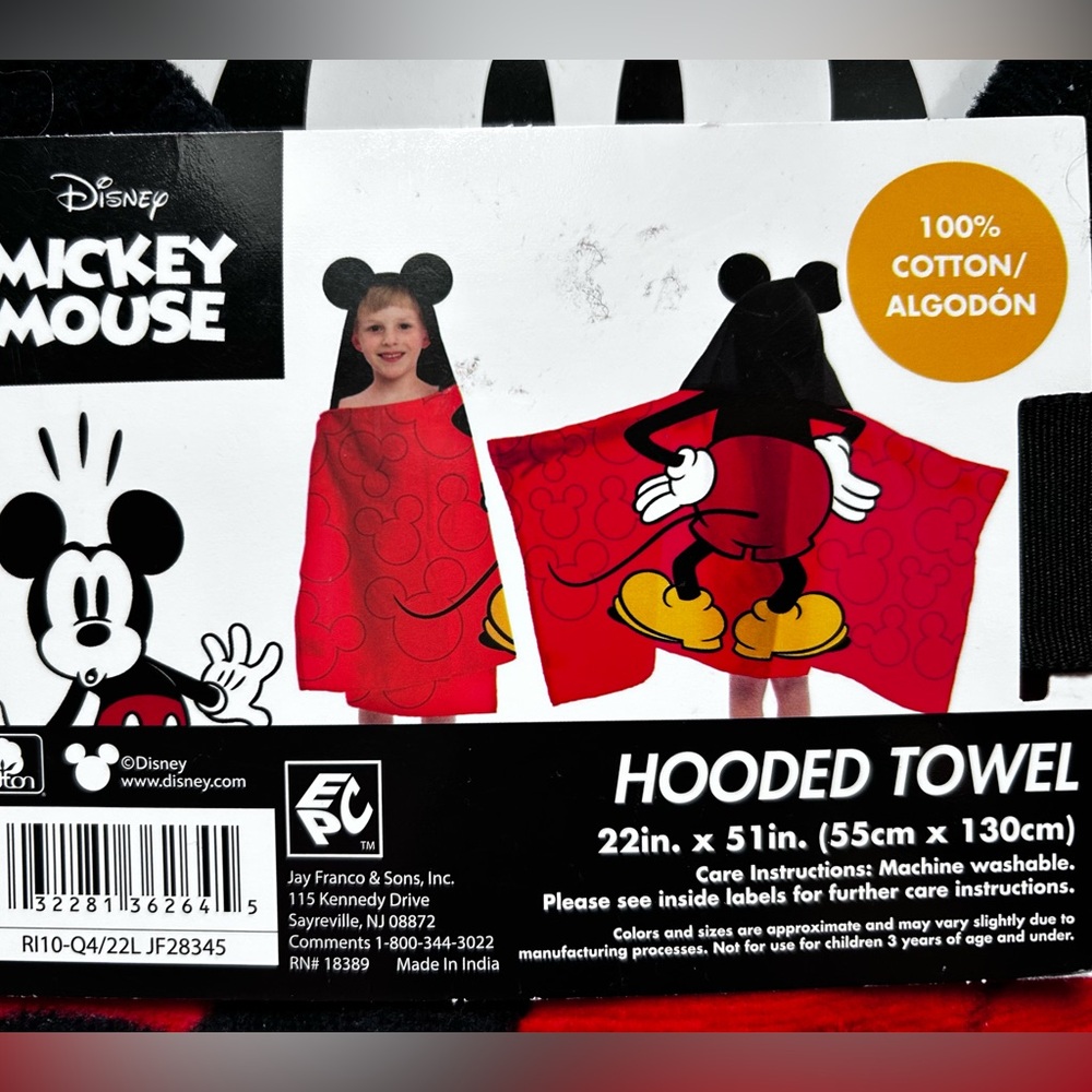 Disney Mickey Mouse Super Soft Bath Wrap with 3D Hood - Picture 5 of 5